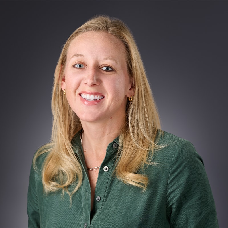 Jessica Czekalinski headshot